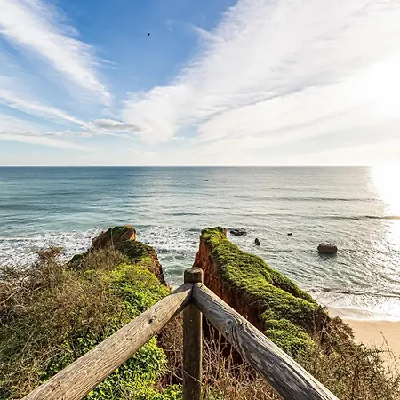 Beachfront Bliss Balcony Apartamento